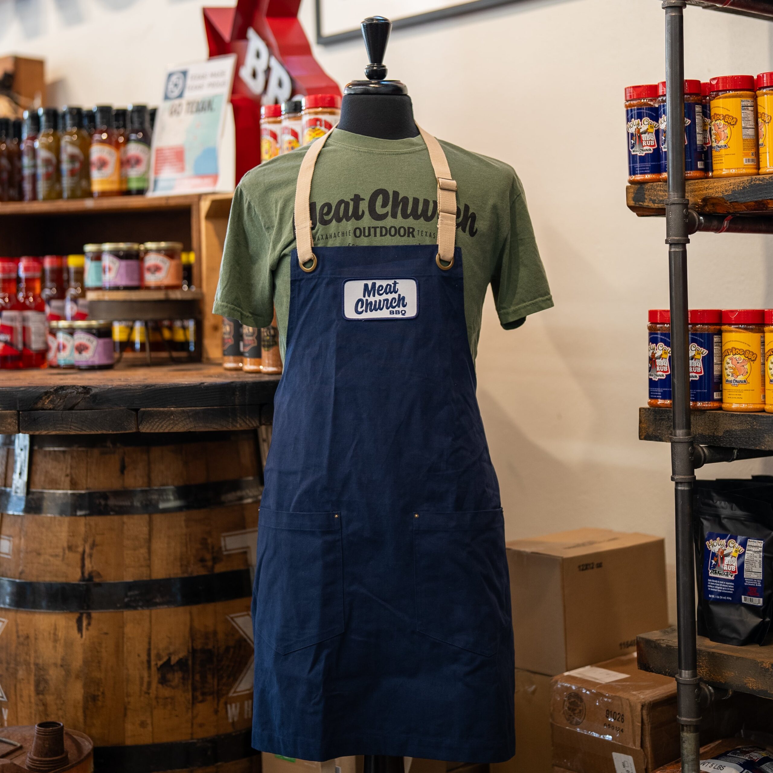 New_Apron_on_Maniquin.jpg